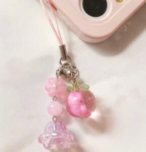 Dây treo điện thoại handmade phong cách Hàn Quốc.